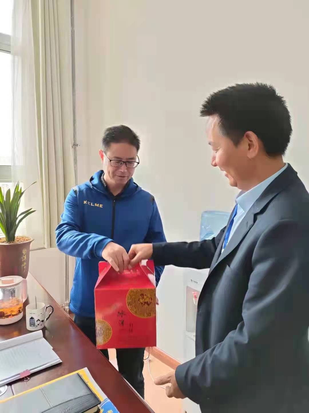 9月10日旭峰物業教師節慰問